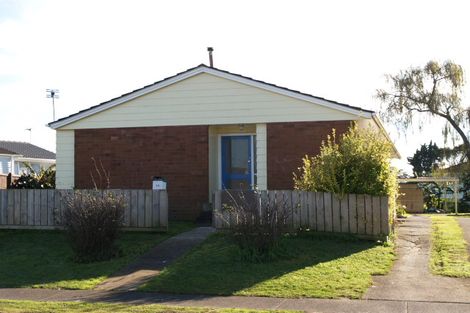 Photo of property in 30 Mcnaughton Avenue, Mangere East, Auckland, 2024