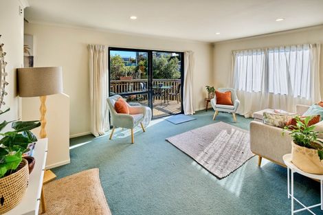 Photo of property in 13a Dale Road, Raumati South, Paraparaumu, 5032