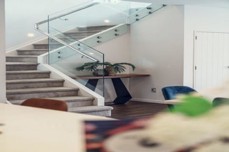 Photo of property in 25 View Road, Henderson, Auckland, 0612