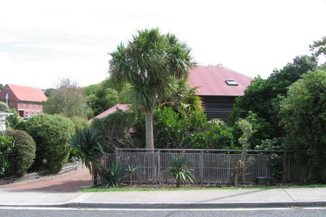 Photo of property in 4 Huntly Road, Campbells Bay, Auckland, 0630