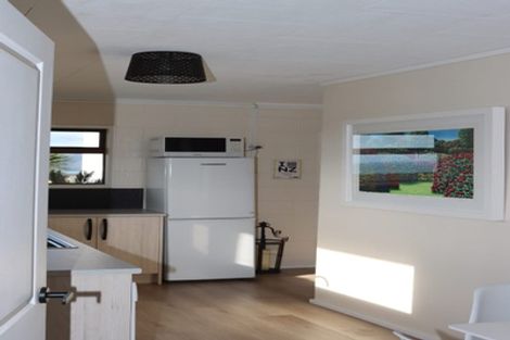 Photo of property in 26 Bay View Road, Cable Bay, 0420