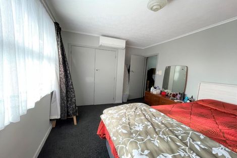 Photo of property in 10 Hinau Street, New Lynn, Auckland, 0600