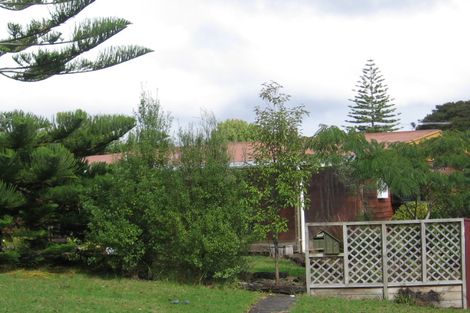 Photo of property in 25 Takapu Street, Henderson, Auckland, 0612