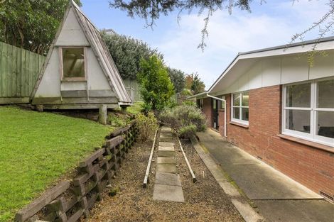 Photo of property in 25 Chatsworth Crescent, Pakuranga Heights, Auckland, 2010