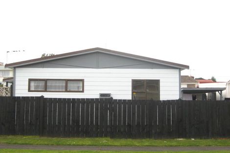 Photo of property in 1/4 Naumai Place, Spotswood, New Plymouth, 4310