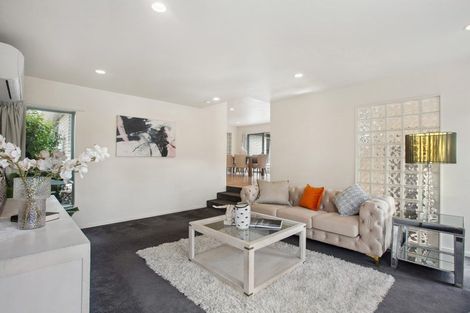 Photo of property in 3 Khaleel Place, Henderson, Auckland, 0612