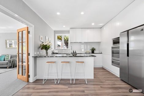 Photo of property in 37 Totara Crescent, Woburn, Lower Hutt, 5010