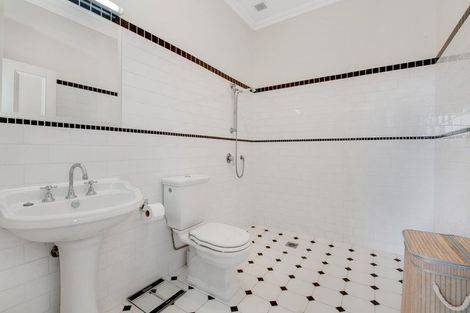 Photo of property in 14 Nelson Street, Helensville, 0800