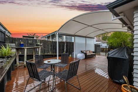 Photo of property in 51a Oreil Avenue, West Harbour, Auckland, 0618