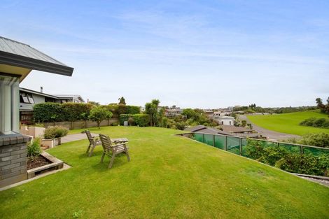 Photo of property in 11 Ash Place, Whalers Gate, New Plymouth, 4310