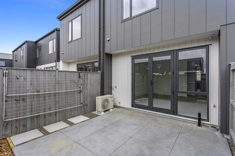 Photo of property in 16 Park Green Avenue, Rosehill, Papakura, 2113