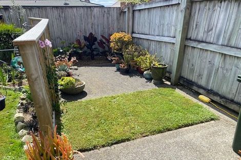 Photo of property in Rangeview Villas, 56/9 Fuller Close, Levin, 5510