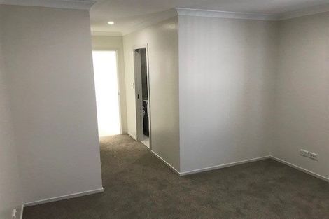 Photo of property in 35 Riverglade Parkway, Te Atatu South, Auckland, 0610