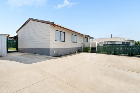 Photo of property in 60 Atuaroa Avenue, Te Puke, 3119