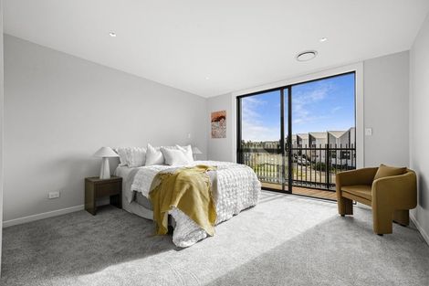 Photo of property in 18 Pukeko Road, Hobsonville, 0616