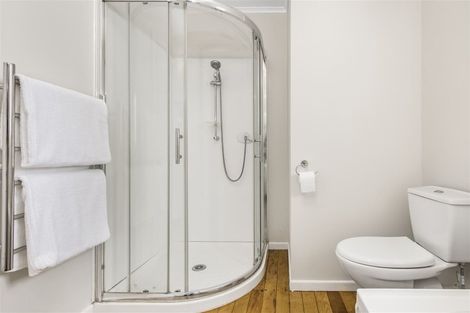 Photo of property in 1/47 Clevedon Road, Papakura, 2110