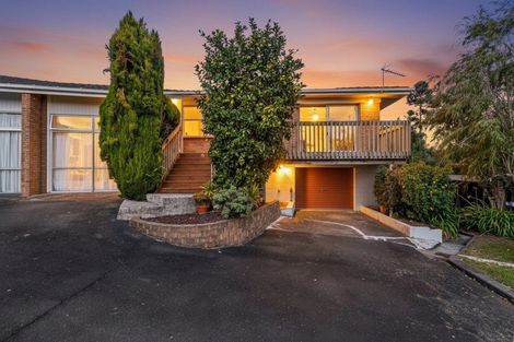 Photo of property in 2/13 Ashdown Place, Pahurehure, Papakura, 2113