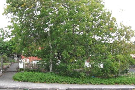 Photo of property in 19 Woodstock Road, Forrest Hill, Auckland, 0620