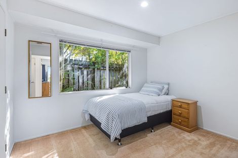 Photo of property in 8 Jean Place, Stanmore Bay, Whangaparaoa, 0932