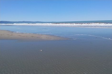 Photo of property in 12 Broadway Avenue, Waikuku Beach, 7473