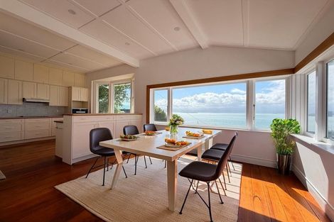 Photo of property in 8 Lower Watt Street, Wadestown, Wellington, 6012