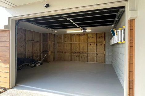 Photo of property in 271 Cannon Hill Crescent, Mount Pleasant, Christchurch, 8081