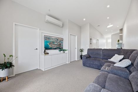 Photo of property in 4a Tiria Drive, Papamoa Beach, Papamoa, 3118
