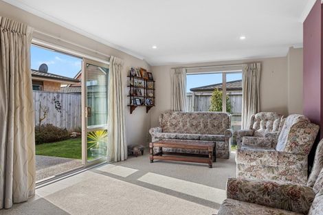 Photo of property in 3 Reeves Road, Rangiora, 7400