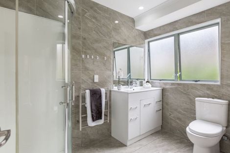 Photo of property in 2 Lucas Way, Albany, Auckland, 0632