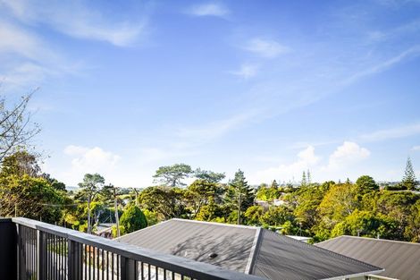 Photo of property in 9a Valron Road, Te Atatu South, Auckland, 0602