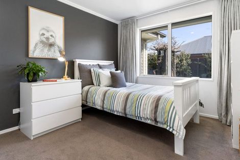 Photo of property in 12 Holbrook Way, Westmorland, Christchurch, 8025