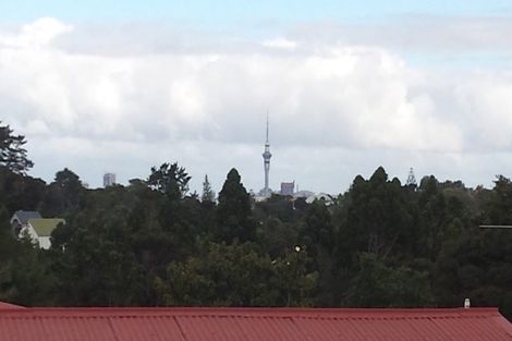 Photo of property in 27 Park Hill Road, Birkenhead, Auckland, 0626