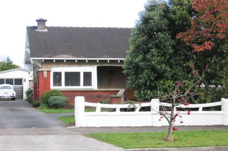 Photo of property in 8 Annandale Avenue, Takaro, Palmerston North, 4410