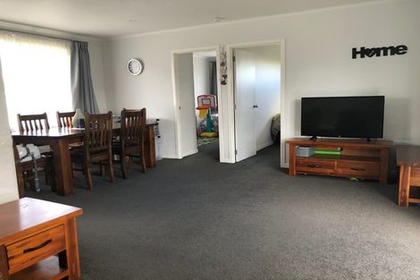 Photo of property in 27 Alma Crescent, Papakura, 2110