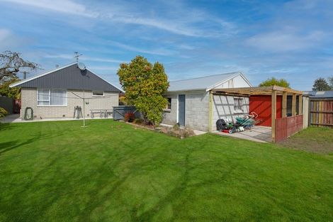 Photo of property in 67 Farquhars Road, Redwood, Christchurch, 8051