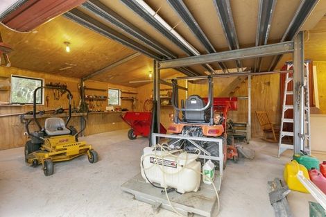 Photo of property in 249 Forest Hill Road, Waiatarua, Auckland, 0612