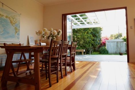 Photo of property in 49 Pine Street, Mount Eden, Auckland, 1041