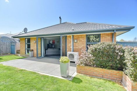 Photo of property in 11 James Drive, Woodend, 7610