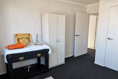 Photo of property in 12 Te Taniwha Road, One Tree Point, 0118