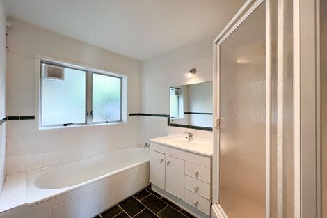Photo of property in 13 Dunraven Place, Torbay, Auckland, 0630