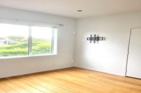 Photo of property in 164 Queen Street, Northcote Point, Auckland, 0627