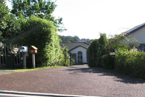 Photo of property in 6 Tyrico Close, Unsworth Heights, Auckland, 0632