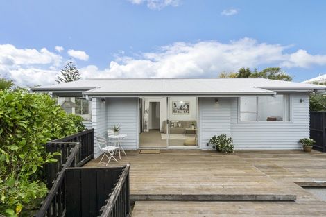Photo of property in 1/9 Evan Street, Belmont, Auckland, 0622