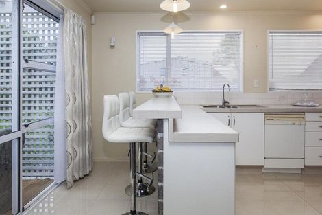 Photo of property in 77 Regency Crescent, Redwood, Christchurch, 8051