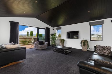 Photo of property in 8 Quinnat Street, Albert Town, Wanaka, 9305