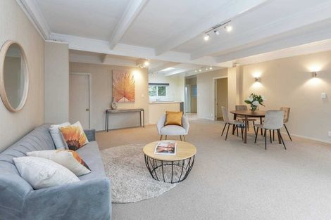 Photo of property in 2/19 Haseler Crescent, Howick, Auckland, 2014