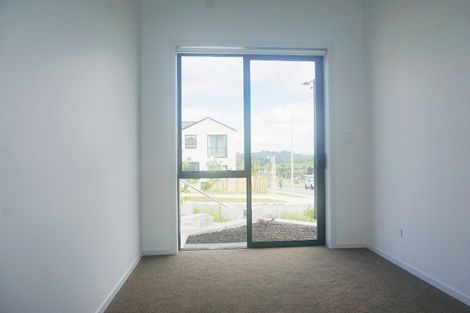 Photo of property in 1 Kea Road, Silverdale, 0932