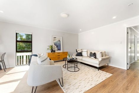 Photo of property in 239 Vipond Road, Stanmore Bay, Whangaparaoa, 0932
