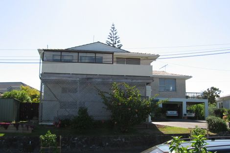Photo of property in 1/12 Bungalow Avenue, Point Chevalier, Auckland, 1022