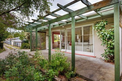 Photo of property in 6 Eton Place, Terrace End, Palmerston North, 4410